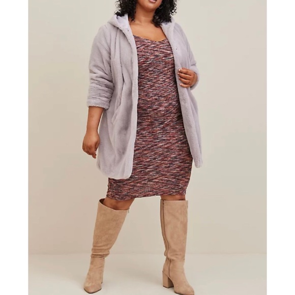🆕 Grey Faux Fur Hooded Jacket Coat 3 3X 22 24 NWT Torrid New! - Picture 2 of 5